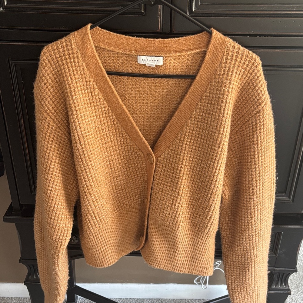 Universal Thread Textured V-Neck Cardigan in Tan